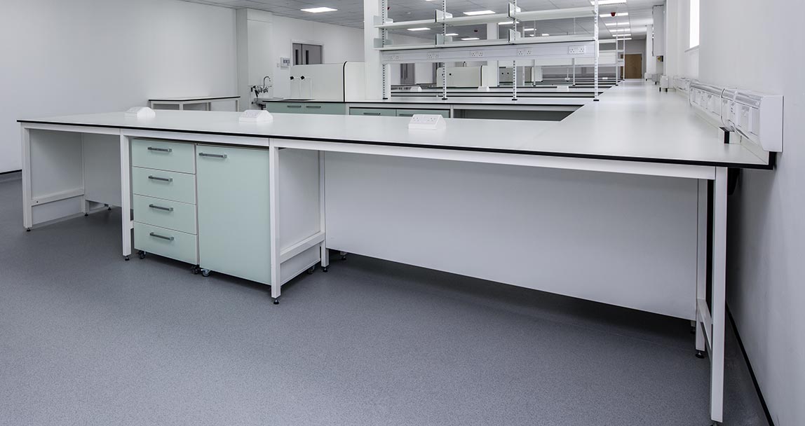 i2 H Frame Laboratory Benching System Interfocus